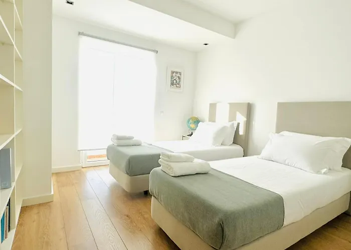 Narciso Townhouse Villa *